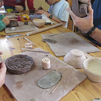 Profite en famille d'un atelier animé par une potière professionnelle.  - TREIGNY-PERREUSE-SAINTE-COLOMBE
