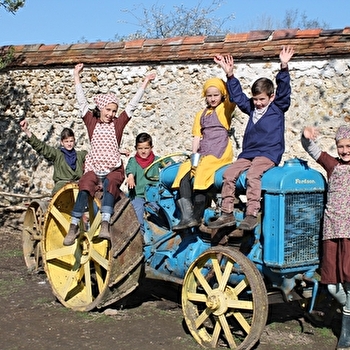 Une visite en famille dans une ferme authentique et pleine de charme ! - SAINT-FARGEAU