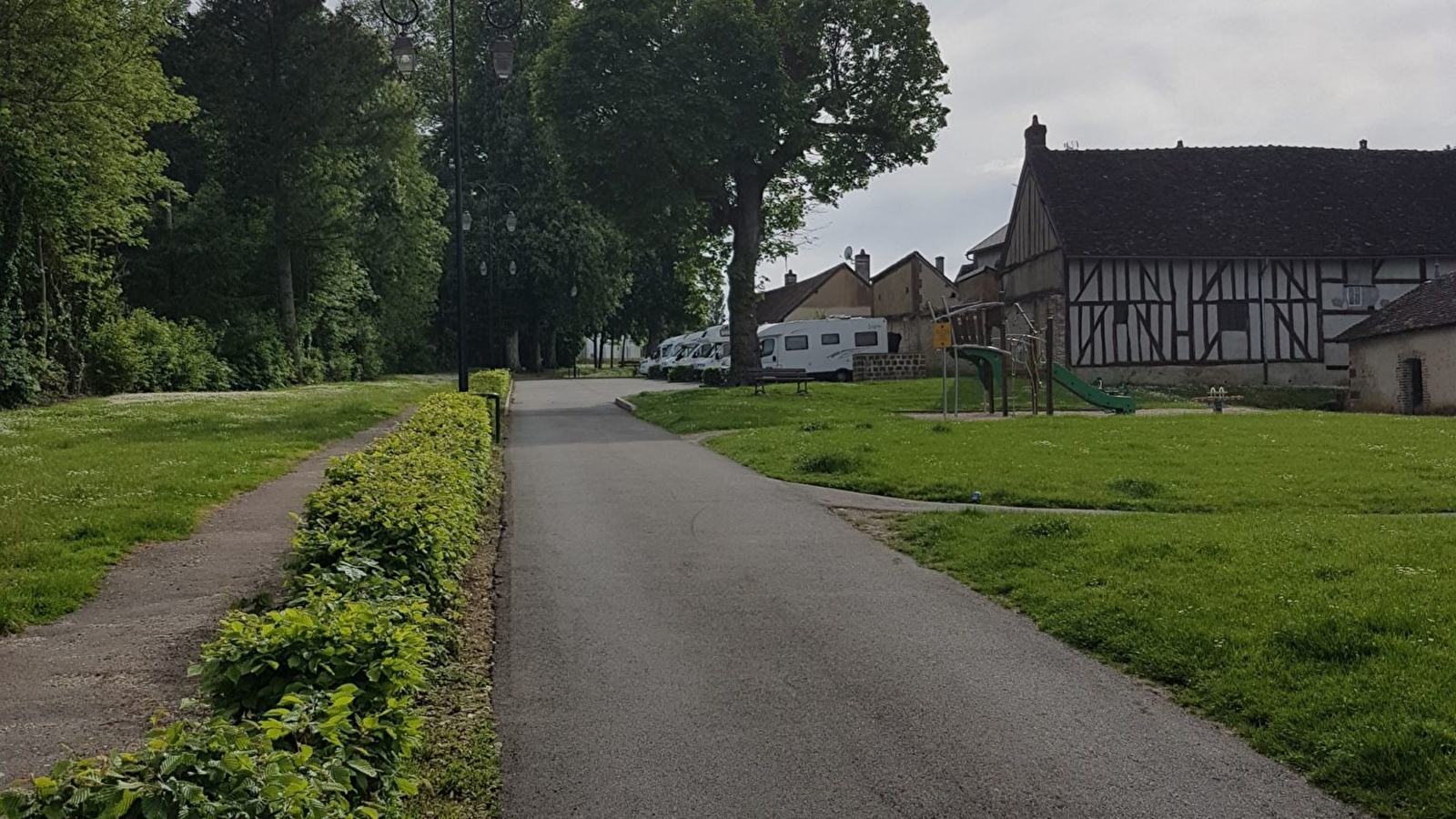 Aire de services de Saint-Fargeau