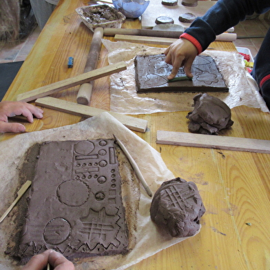 Toucher, modeler, créer... fais vivre la matière et laisse libre cours à ton imagination