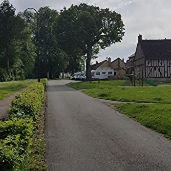 Aire de services de Saint-Fargeau - SAINT-FARGEAU